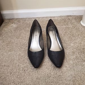 Karen Scott low mid heel - size 6.5